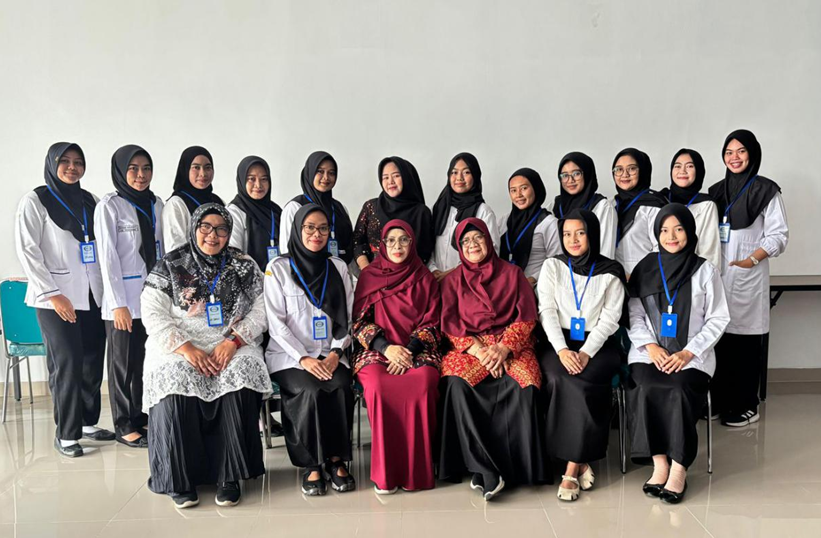 Asuhan Persalinan Normal Bagi Dokter, Bidan Dan Perawat Di Fasilitas Pelayanan Kesehatan Angkatan III